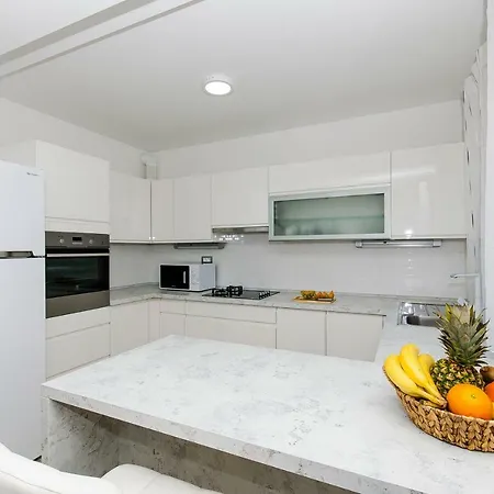 Keli Apartman Kastel Stari